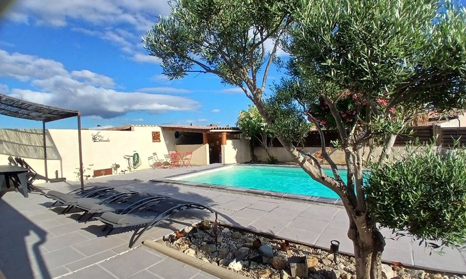 Argeliers Casa | Argeliers (Aude), Languedoc. House 9 persons with swimming pool. 40 min from the beaches