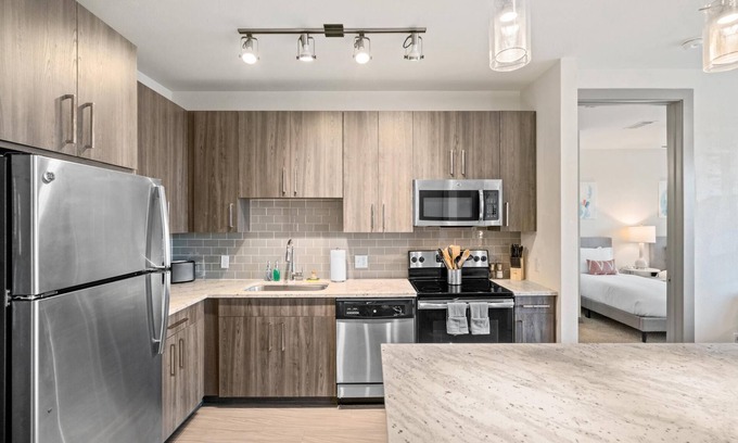 Central Arlington Apartamento | Arlington Modern 2BD 2BA Apartment