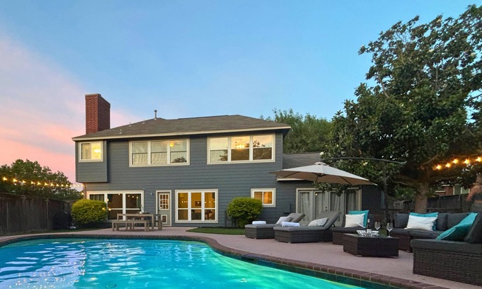 West Oak Hill Casa | Armadillo’s Pad – Pool, Game Room, Gym & more…