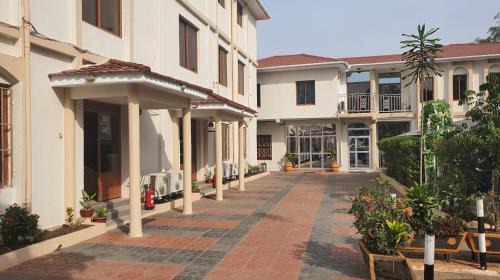 Central Equatoria Hotel | Aron International Hotel