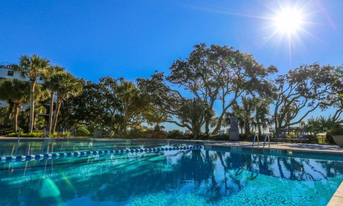 Isle of Palms Casa | Array of Sunshine Condo