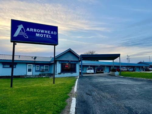 Burnet Hotel | Arrowhead Motel