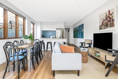 Bondi Beach Casa | Artscape - Luxurious Bondi Beach Family Villa!