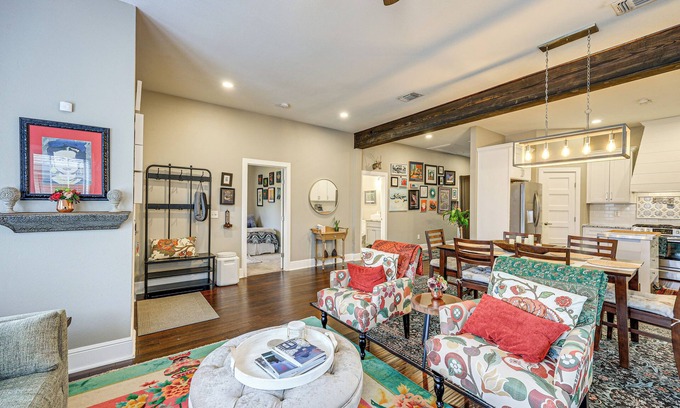 Nevada Street Casa | Artsy Bungalow w/ Yard in Dtwn San Antonio