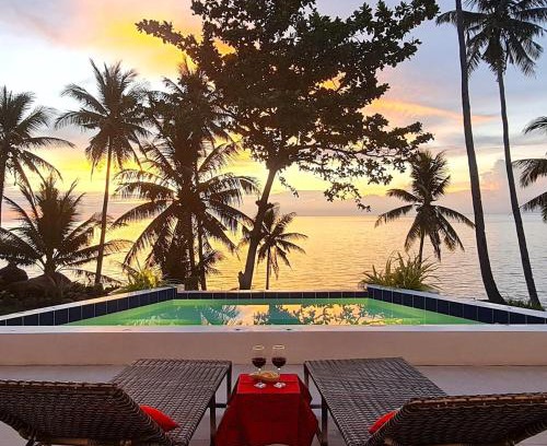Mambajao Casa | ArtVilla Camiguin - Luxus Homestay mit Infinity Pool und Sunset View