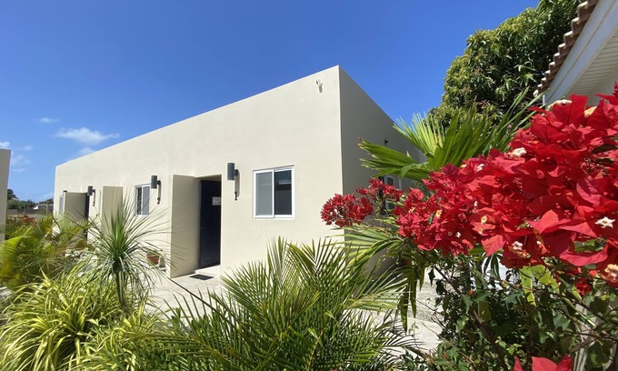 Alto Vista Apartamento | Aruba IXORA A3 - Kinikini Suite, 1-bdrm, sleeps 3, 7 minutes drive to the beach