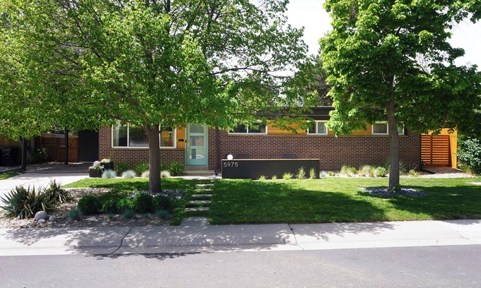 Alta Vista Area Casa | Arvada House I 10 min. from Denver I Sleeps 8