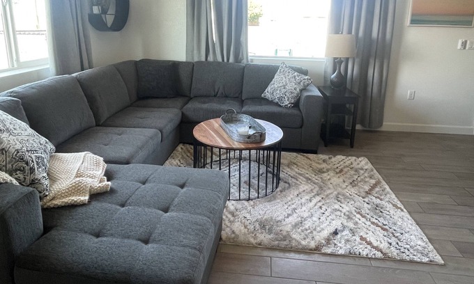 Stratford Casa | Ashe Westshore Bungalow #2! Centrally located by lake, golf courses & sand dunes