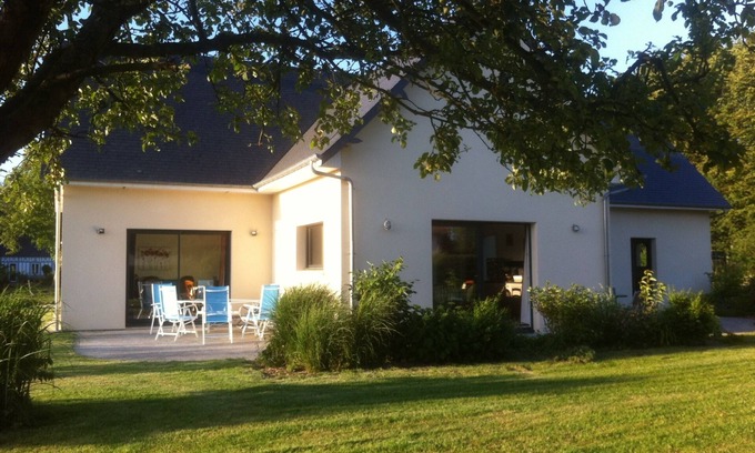 Luneray Casa | Curación asegurada, luz, vegetación, casa cálida funcional