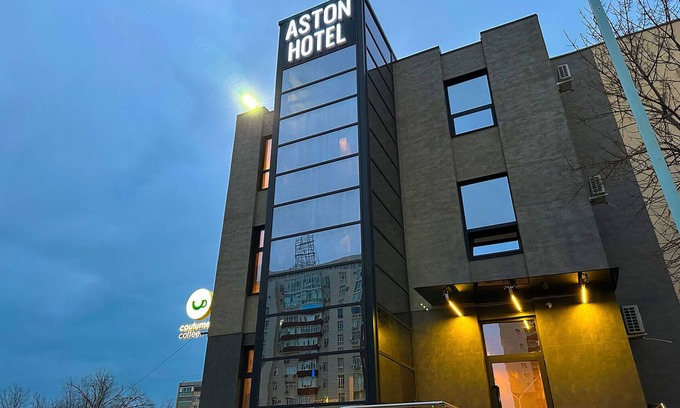 Aktau Cama Y Desayuno | Aston Hotel