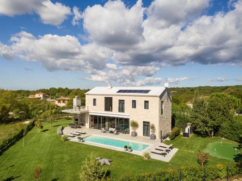 Sveti Lovrec Villa | Astounding Istra Villa 4 Bedrooms Villa Mediterranean Influence