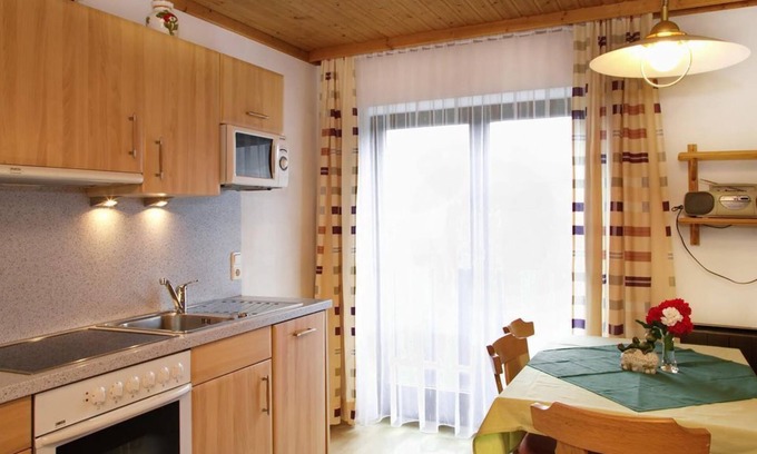 Saalfelden am Steinernen Meer Apartamento | Apartment with 2 bedrooms - Wechselberger, House