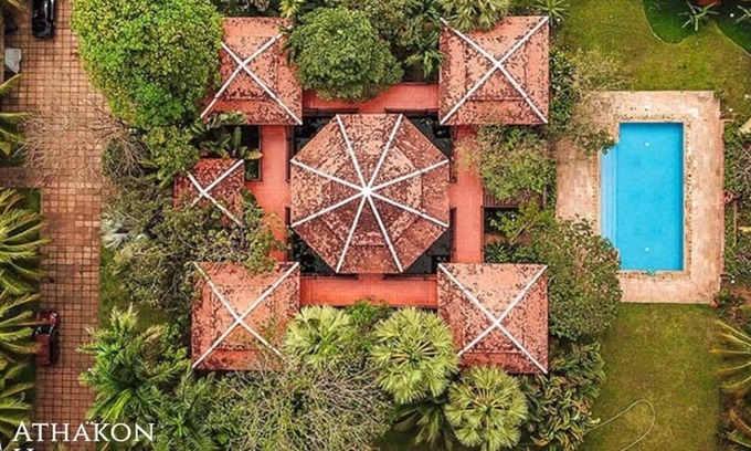 Siem Reap Villa | Casa Athakon Villa de diseño tradicional de lujo en jardín tropical