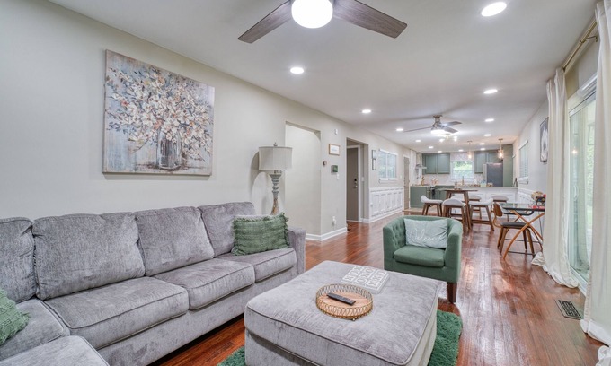 East Point Casa | Atlanta's East Point charm, just a 13-min drive away from Mercedes-Benz Stadium