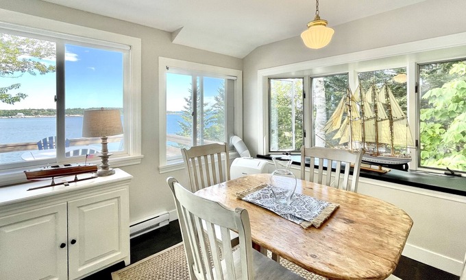 East Boothbay Cabaña | Driftwood Cottage - renovado frente al mar con impresionantes vistas en East Boothbay!