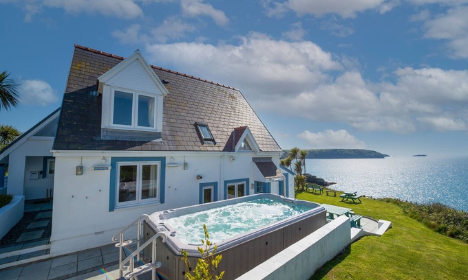 Little Haven Casa | Atlantic Sunset, Holiday Home Little Haven, Sleeps 12, 6 bedrooms, bathrooms