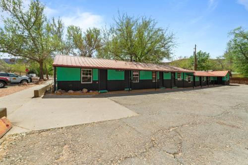 Moab Hotel | Atomic Short-Term Rentals