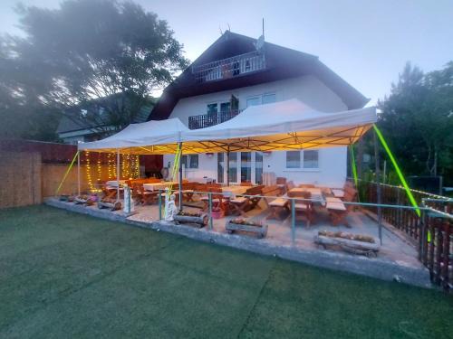 Budaors Casa | Attila's Guest House
