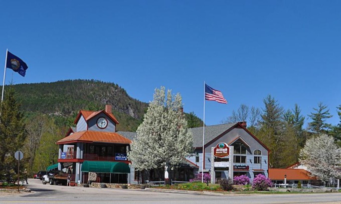 Bartlett Complejo | Attitash Mountain Village