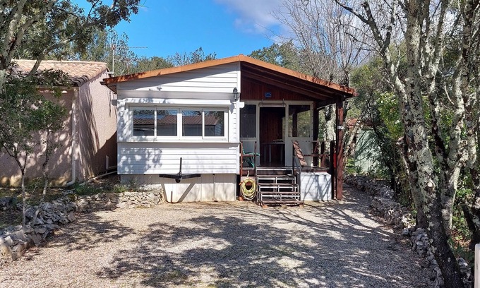 Mejannes-le-Clap Casa | Atypical country cottage-style mobile home, quiet and bucolic