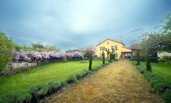 Uchizy Casa | Au bord de La Saône - Maison pour 6 avec jardin