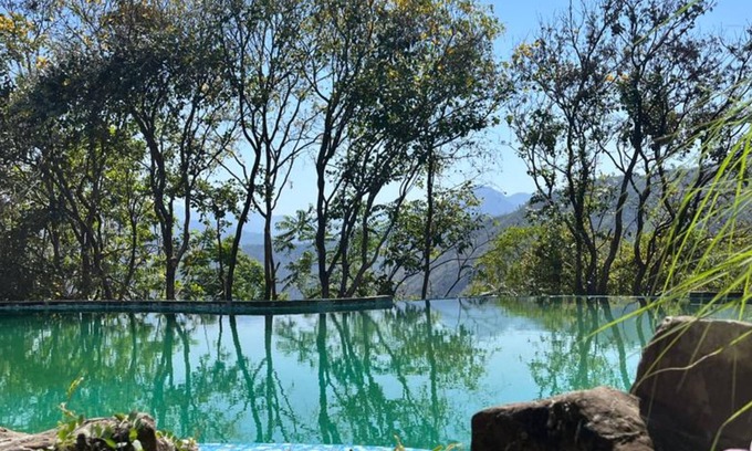 Lansdowne Hotel | Auranya Hotel And Resort