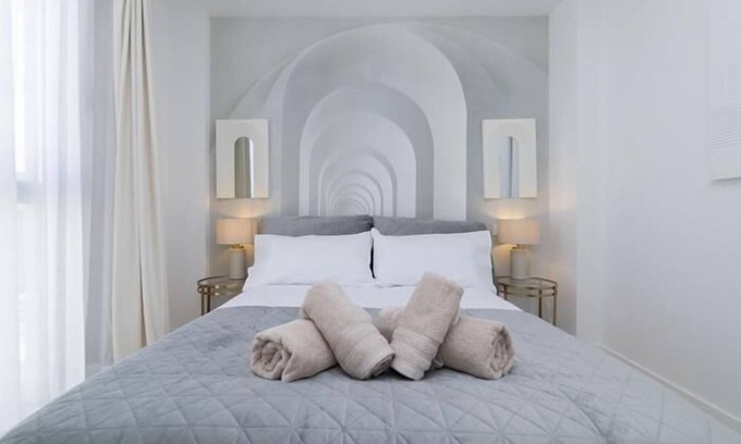 Carabanchel Apartamento | Aurora Stays by Charming XVI, Ático con terraza y parking