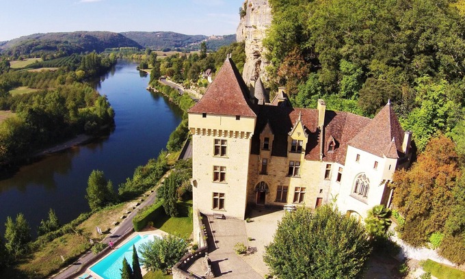 Vezac Otro | EXCEPCIONAL PROPIEDAD CON VISTAS A UNO DEL PUEBLO MÁS HERMOSO DE FRANCIA