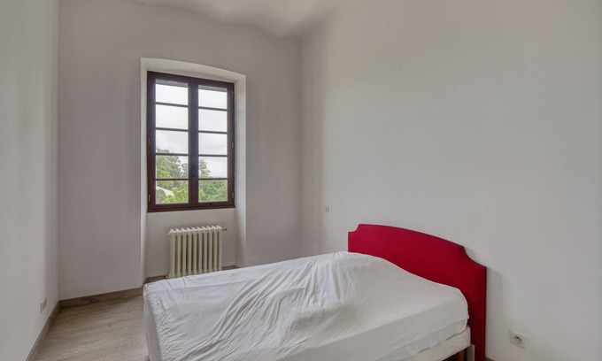 Aleria Casa | Authentic Corsica on the beach. 8-room apartment in family home.