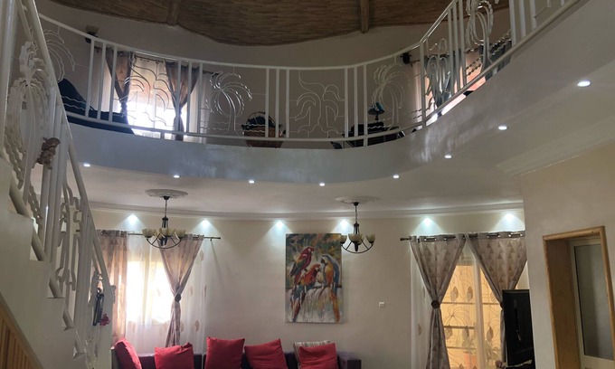 Saly Chalet De Esquí | Auténtico caso de Villa: el goreano