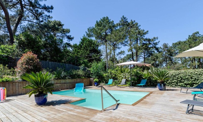 Piraillan Casa | Autumn Retreat| Heated Pool | Ping-Pong |6BR Villa