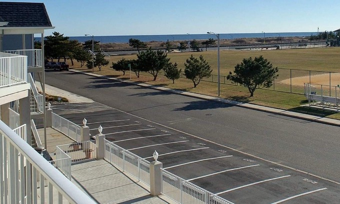 Avalon Condominio | Avalon Beach Block Condo