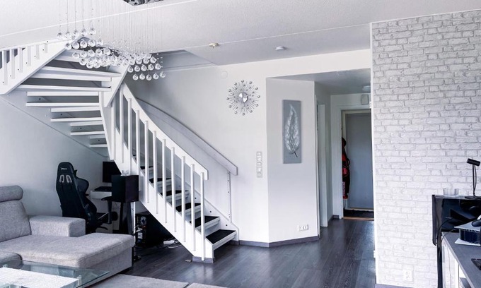 Jyvaskyla Apartamento | Avara, ylellinen kaksikerroksinen huoneisto.