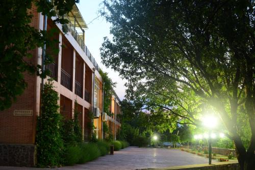 Yusufhona Hotel | Avenue Park Hotel