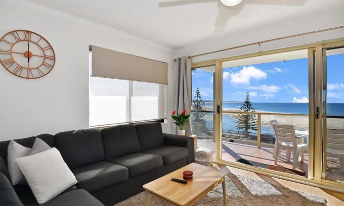 The Entrance Apartamento | Avilla Court Stunning Views