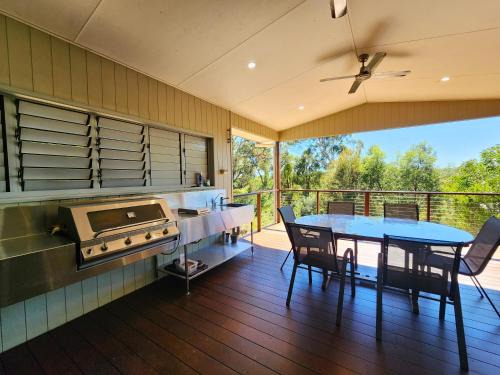 Kingfisher Bay Casa | Avoca Holiday House Fraser Island