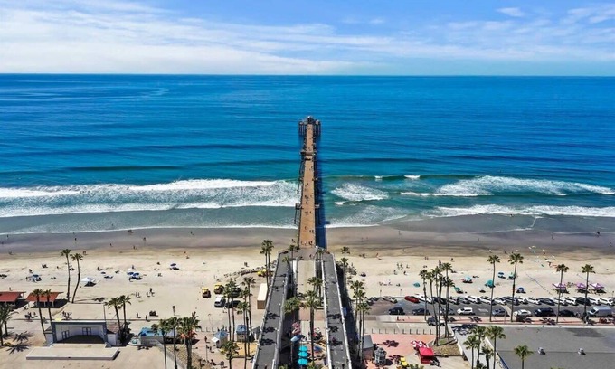 North Valley Casa | Awesome 6BR - 15 Min To Beach!