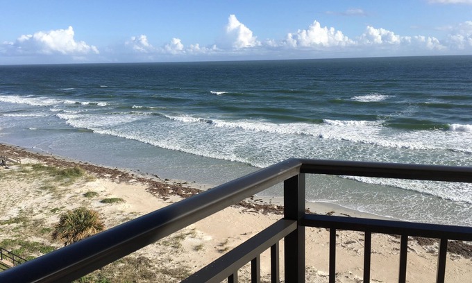 Ponce Inlet Condominio | Impresionante vista del sexto piso del océano, la piscina y la playa