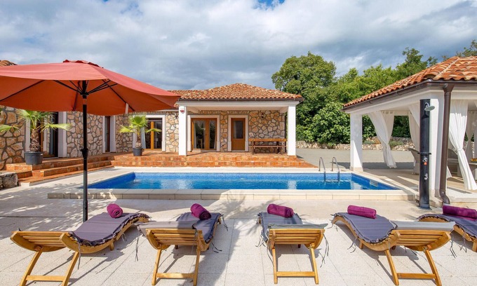 Sveti Vid Dobrinjski Casa | Impresionante casa en Gostinjac con.