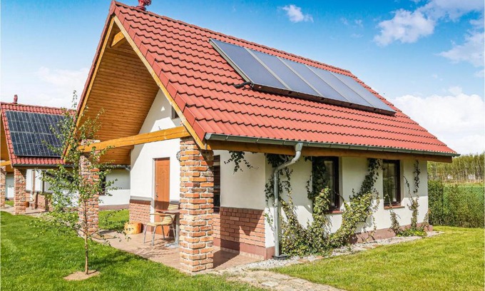 Chlebowo Casa | Awesome Home In Gubin With Sauna