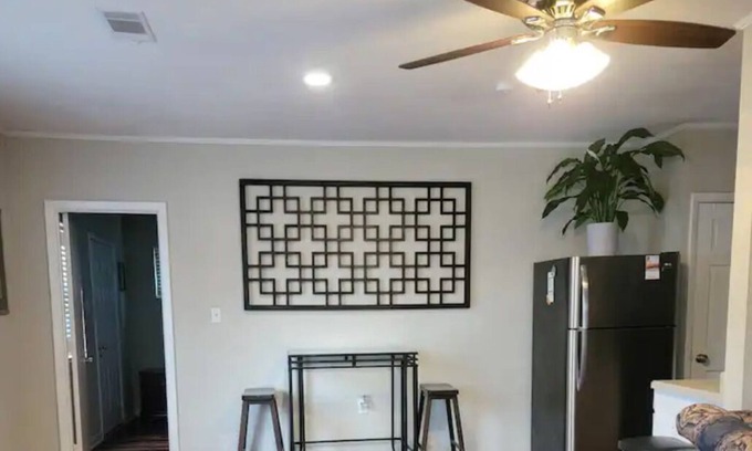 Tallahassee Casa | Awesome home in the excellent location