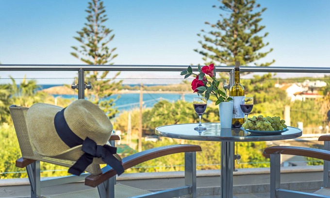 Kato Galatas Villa | AZ Alexandros, villa frente al mar en Kalamaki Chania