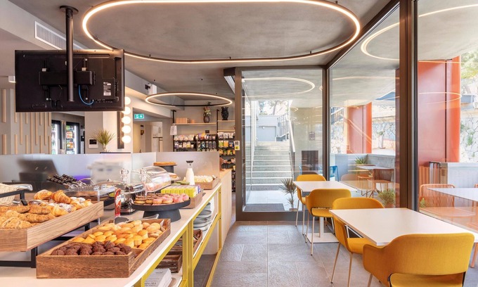 San Vincenzo Hotel | B&B Hotel Genova City Center