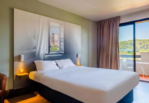 Villeneuve-Loubet Hotel | B&B HOTEL Villeneuve Loubet Village