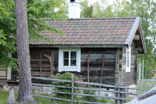 Ockelbo Cama Y Desayuno | B&B i 1700-talsstil på Oklagård