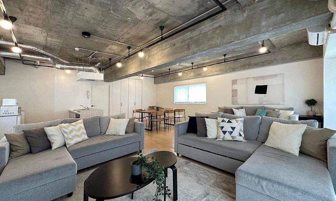 Hiroshima City Centre Apartamento | Modern Spacious Apartment Beside Peace Park 15 ppl