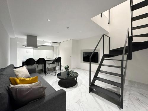 Hiroshima City Centre Apartamento | b hotel Rijodori - Modern 6ppl City Apt with Breakfast Included
