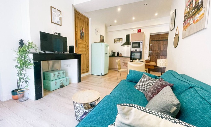 Secteur 2 Apartamento | En Juju❤️Charme en italiano para 4, centro # B1