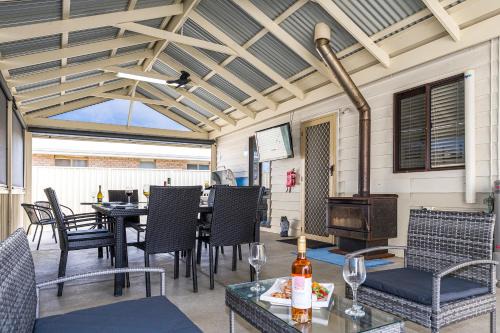 Lancelin Casa | Back Beach In - Coastal Comfort at its best.
