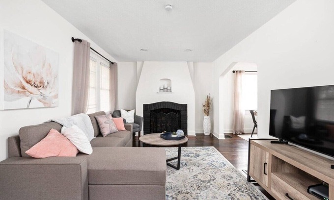 Broad Ripple Casa | Backyard+Porch, Pet-Friendly | Broad Ripple Stay